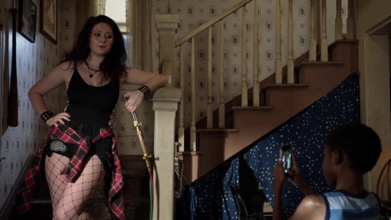 Wife shows a pussy on the street