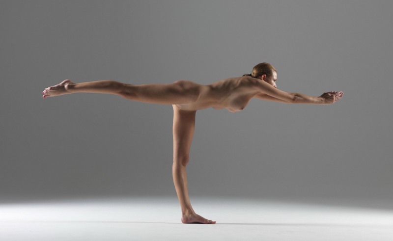 Inna Vidgof Yoga naked