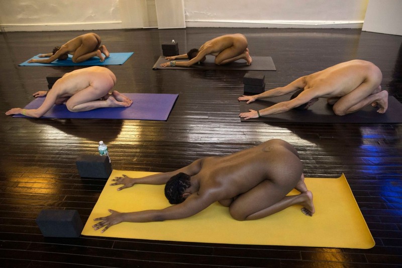 Inna Vidgof Yoga naked