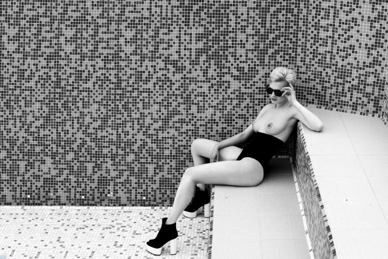 Naked wife Yakushina Natasha