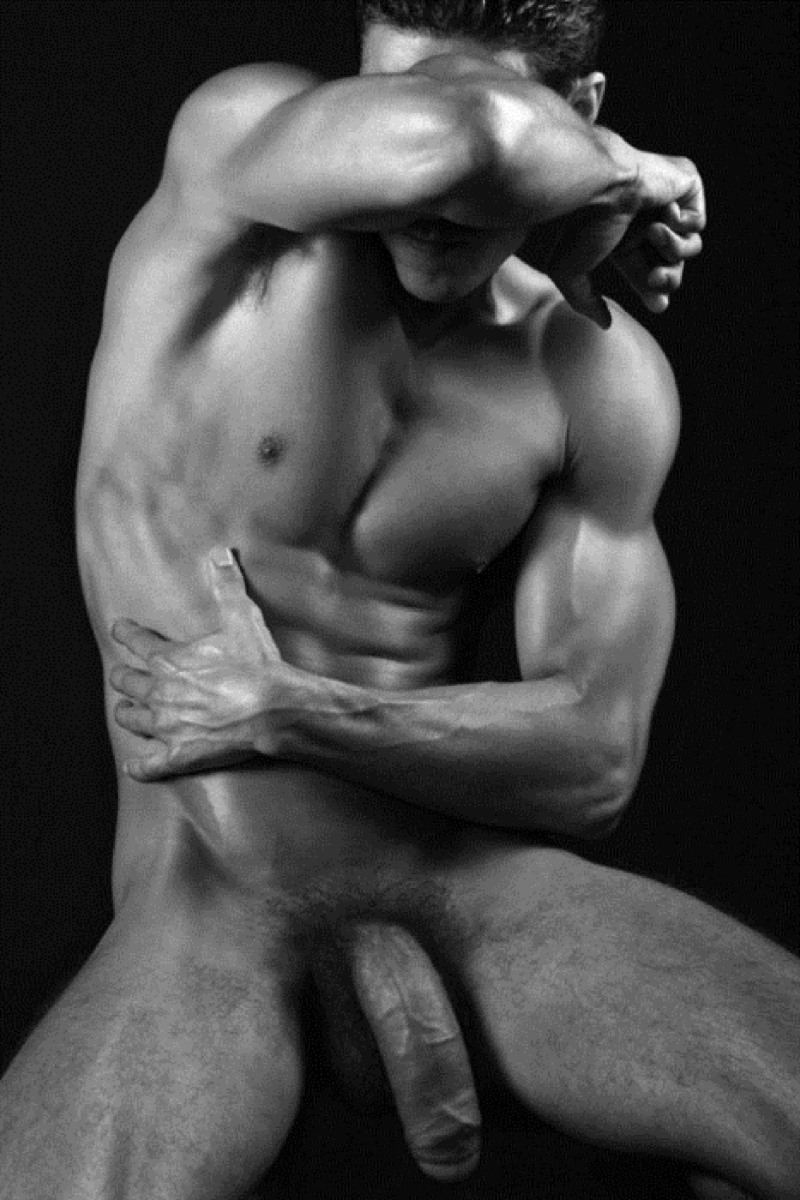 Beautiful poses of naked guys