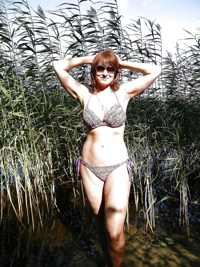 Beautiful naked women in 40