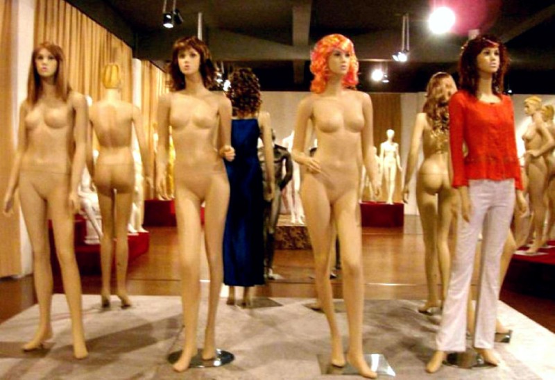 Naked photo shoot of the mannequin group