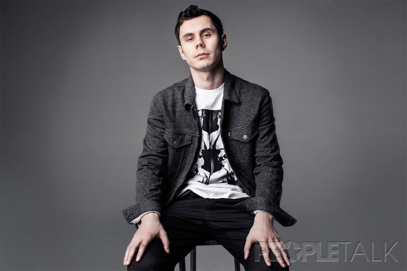 The girl met Couriers Toples