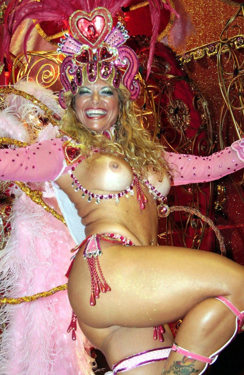 Rio Carnival (Rio Carnival) nude