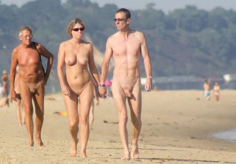 Beautiful naked pairs on the beach