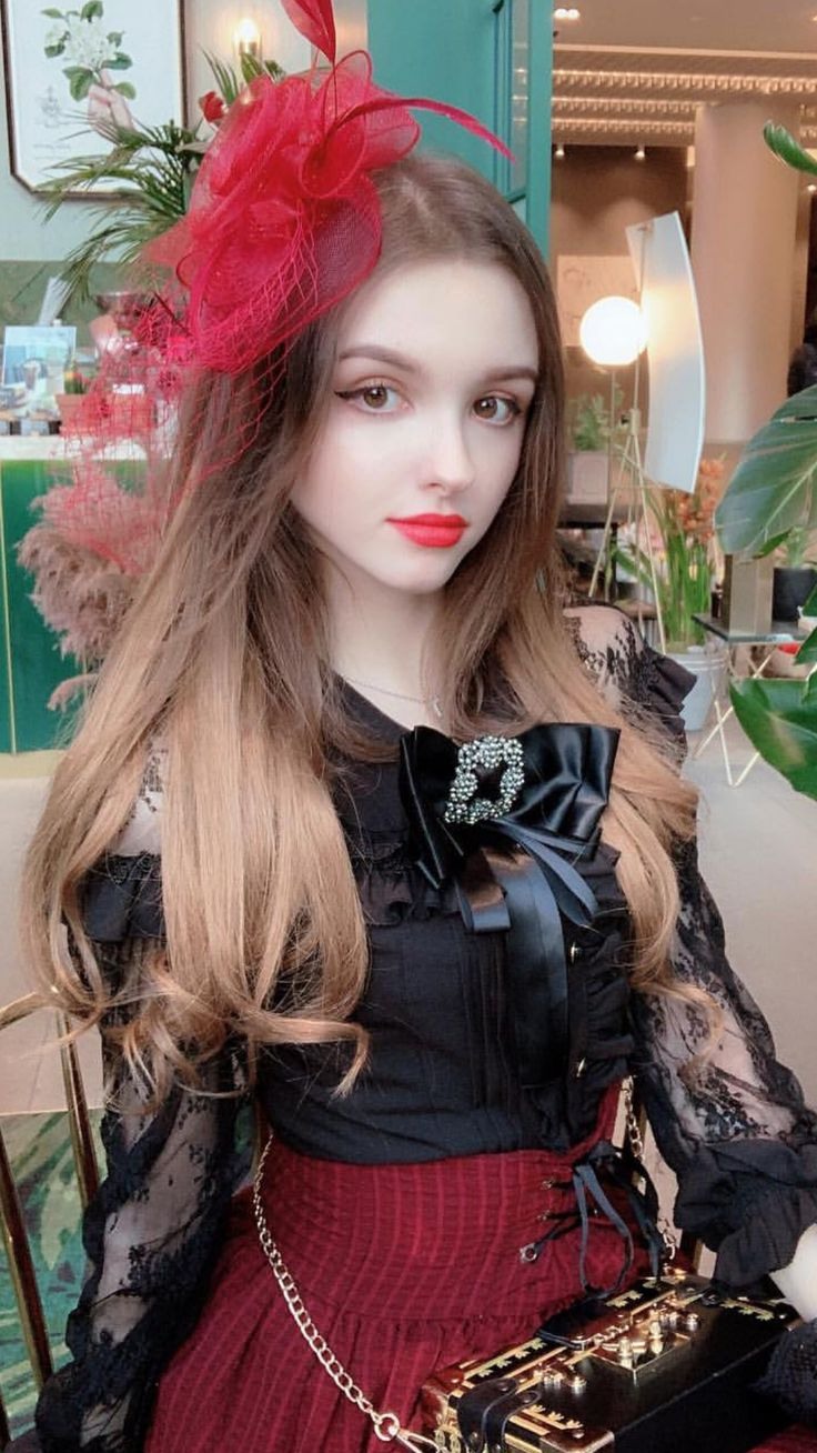 Elina Karimova and Dasha Taran