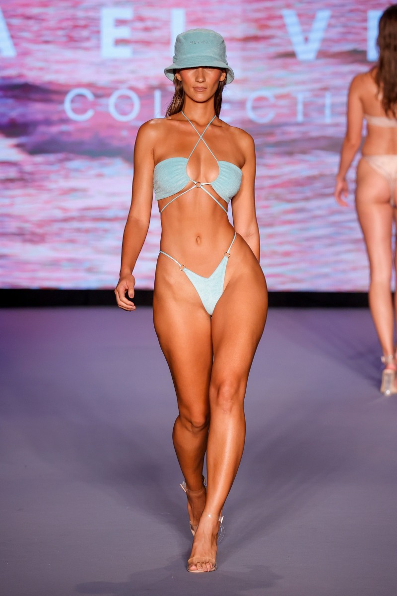 Joel Alvarez Kupalniki show