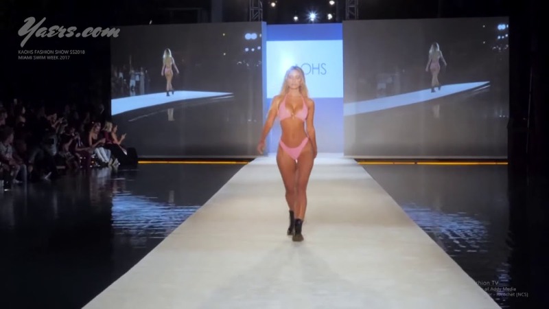 Models with a big bust on the catwalk