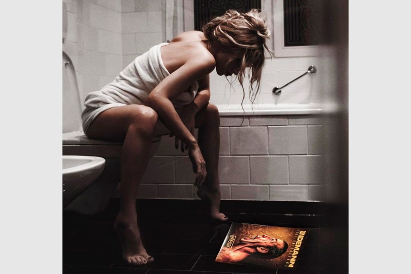 Svetlana Loboda legs on stage