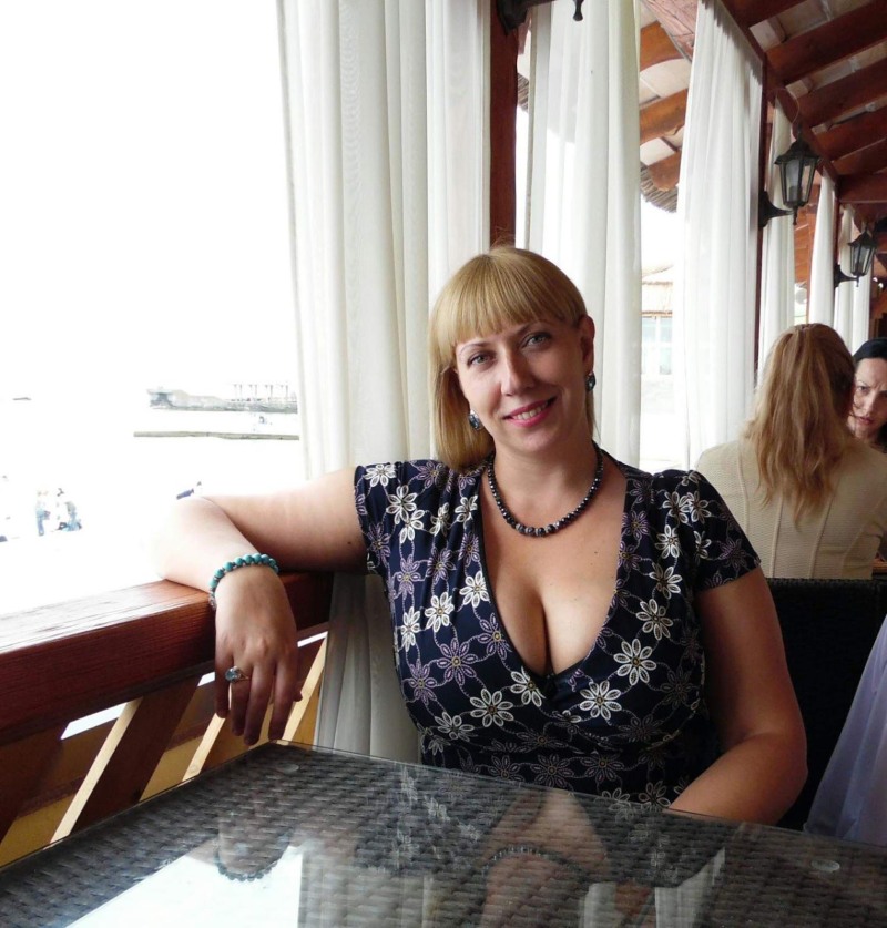 Women from 45 to 55 in swimsuits