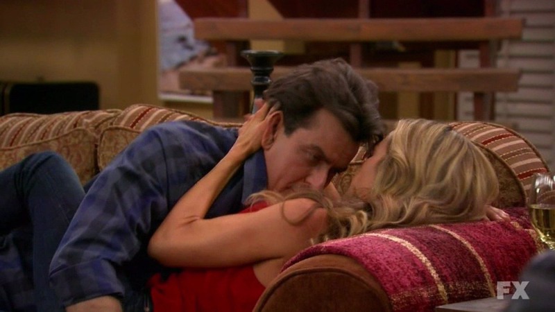 Wildness film 1998 Denise Richards in the pool