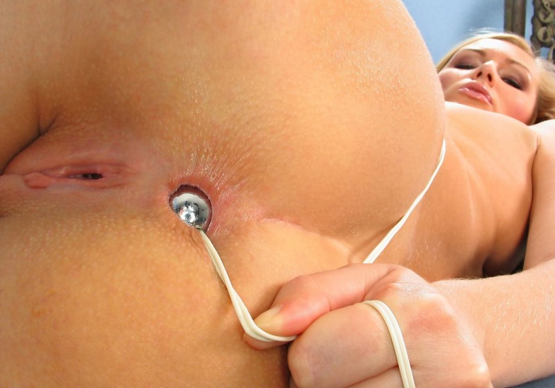 Anal chain of lesbian