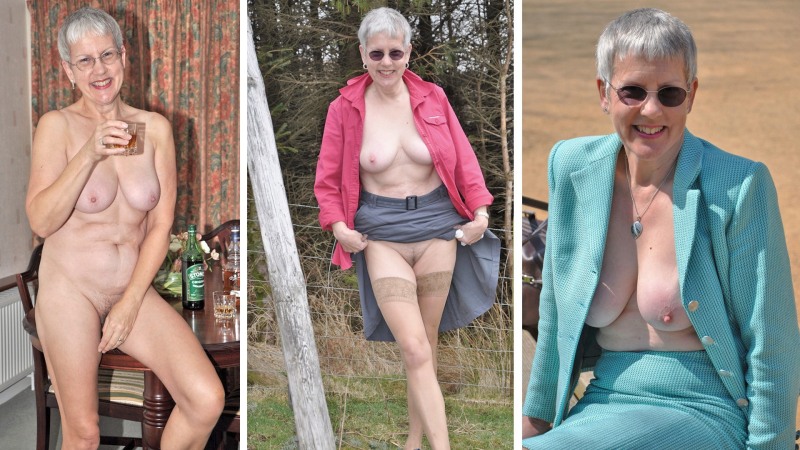 Mommy in the bathroom peeped