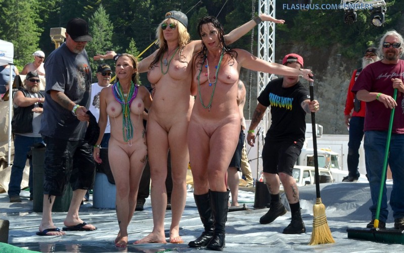 Demonstration of naked women