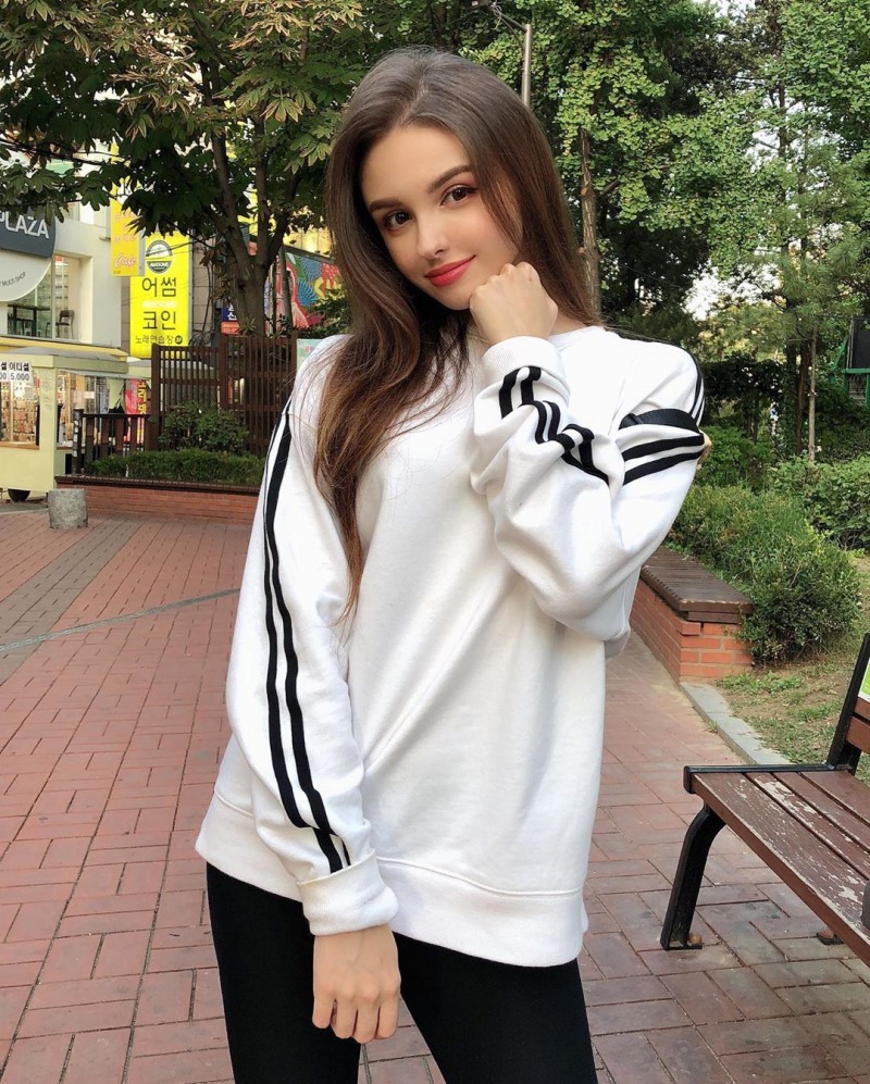 Elina Karimova School