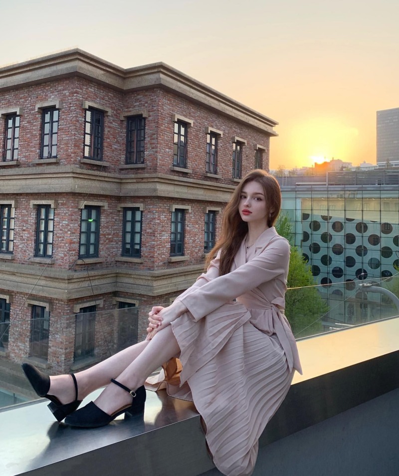 Elina Karimova Korea