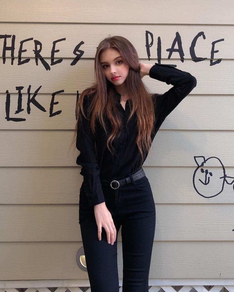 Elena Karimova Korea