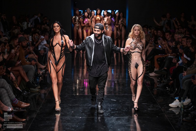 Bella Hadid show 2022