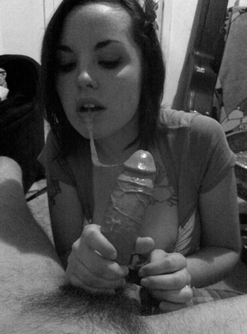 The phone shows naked