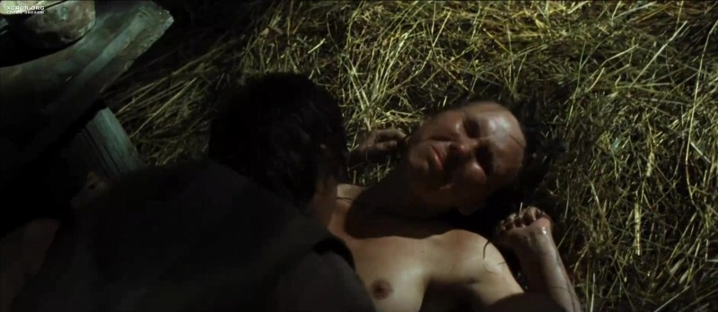 Actress Daria Yekamasova Nude