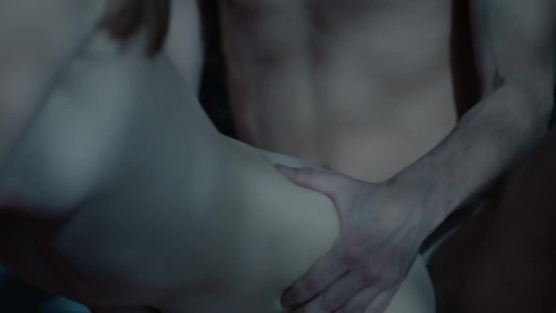 Yana Enzhaeva dancing striptease Sparte series