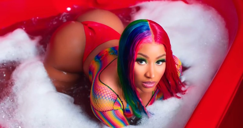 Nicky Minaj naked breasts