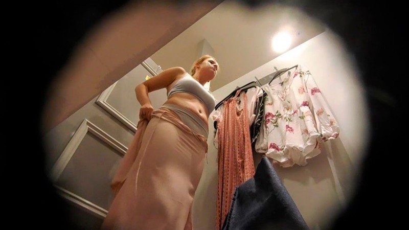 Girls in the fitting room nude