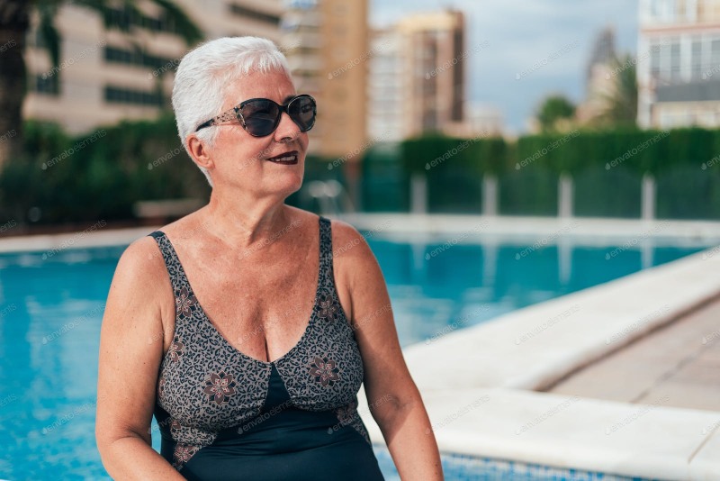 Mature Russian aunts in Privat