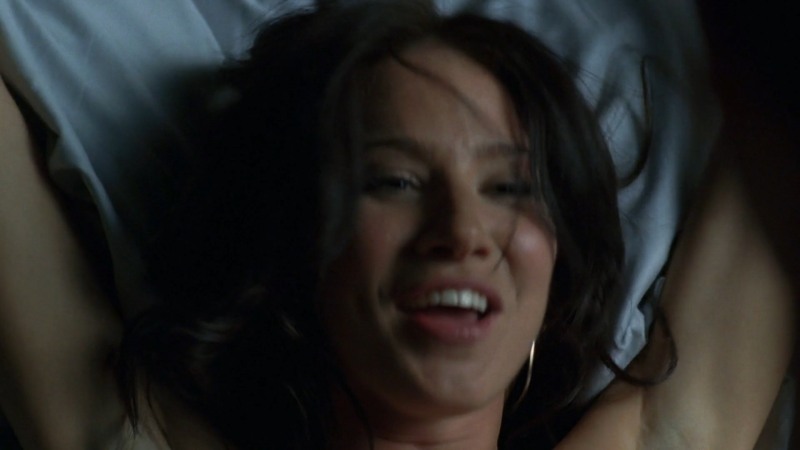 Kelly Overton is erotic