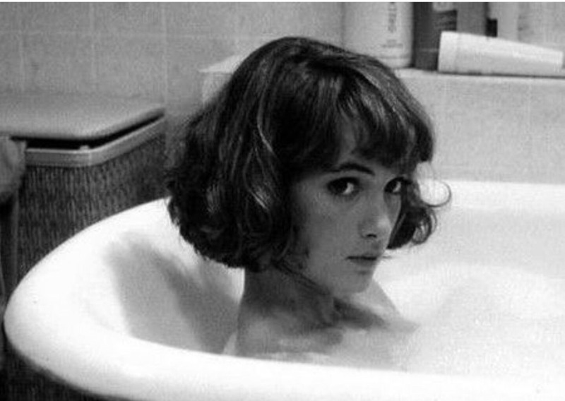 Winona Ryder in childhood in the bathroom