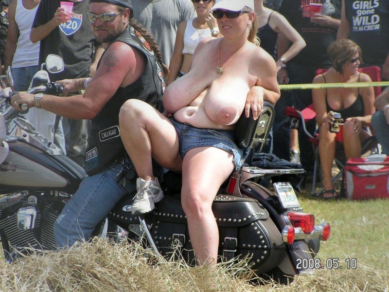 Naked chicks on the bike festival
