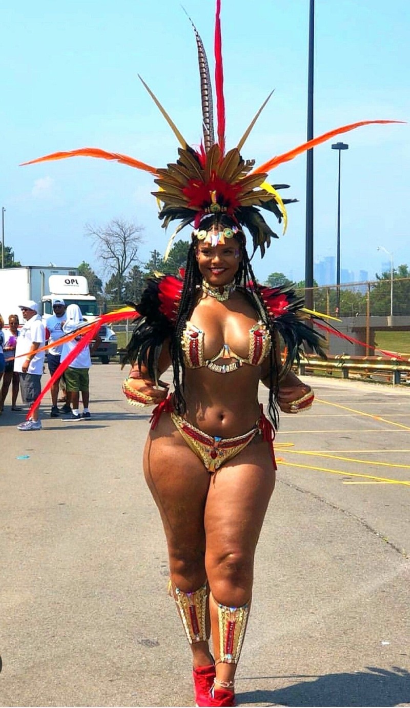 Negro gigantomastia naked