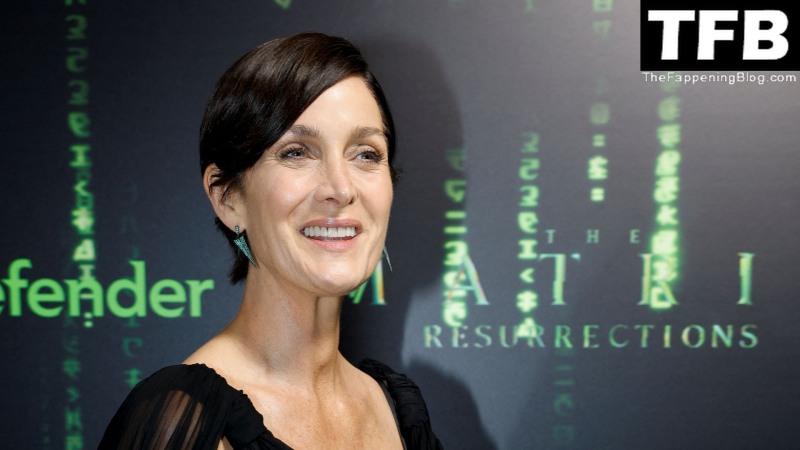 Carrie Ann Moss Heather Graham