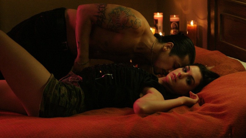 Anne Hathawi Crazy 2005