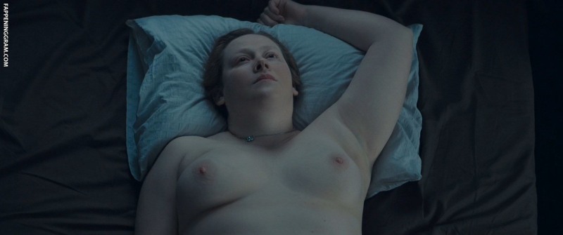 Julia AUG Intimate places