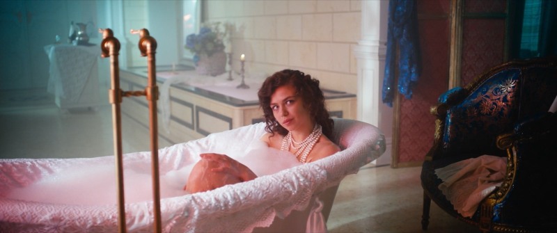 Taisiya Vilkova Gogol Van