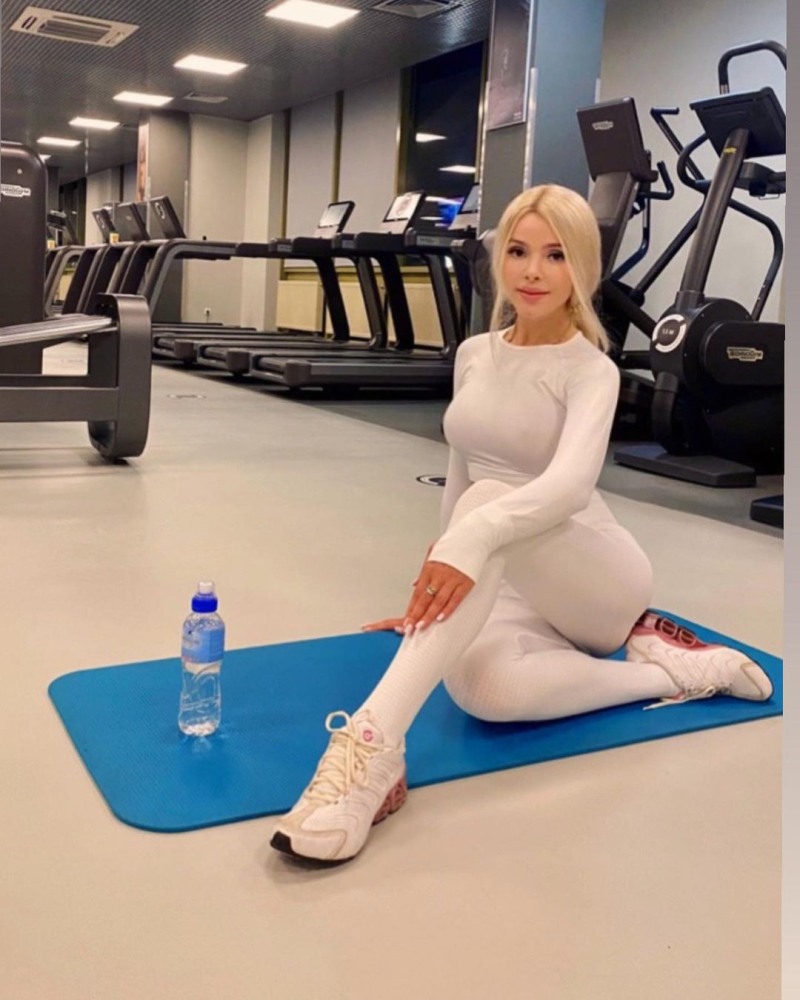 Alena Kravets Instagram