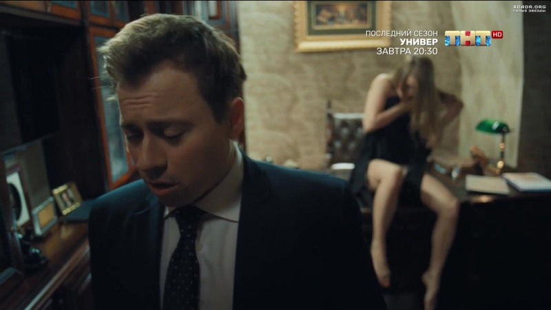 Alina Lanina late flowers