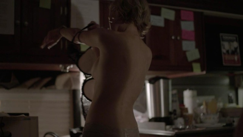 Kathleen Robertson Topless