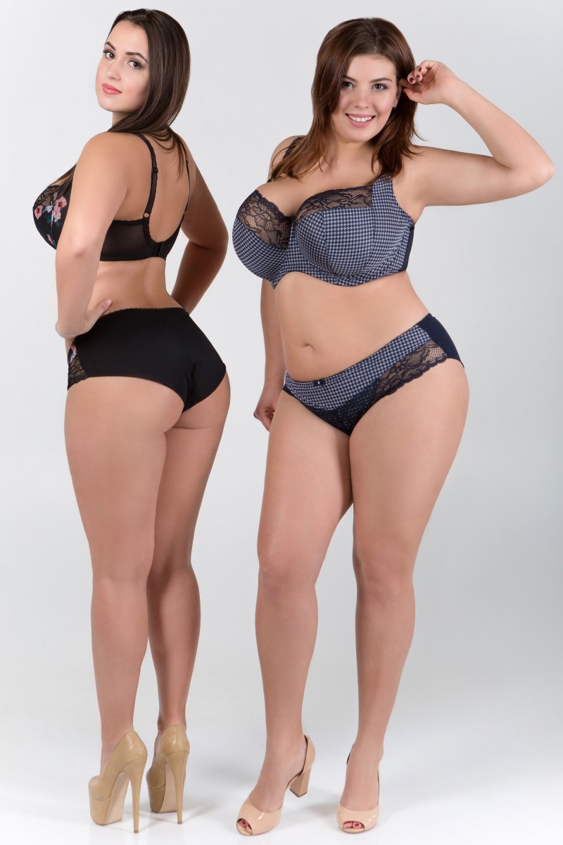 MA-2011-05-28-Xenia E-Presenting Xenia-by Ron Offlin (120) 2912 × 4368