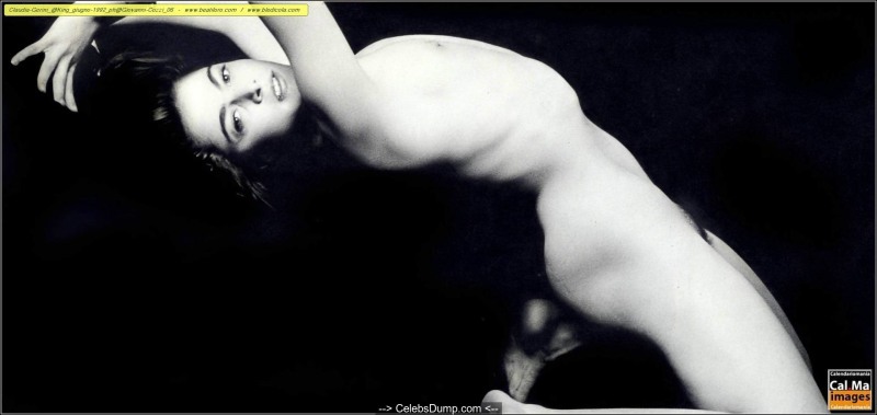 Claudia Jerini is hot