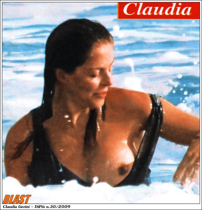 Claudia Traisak Topless