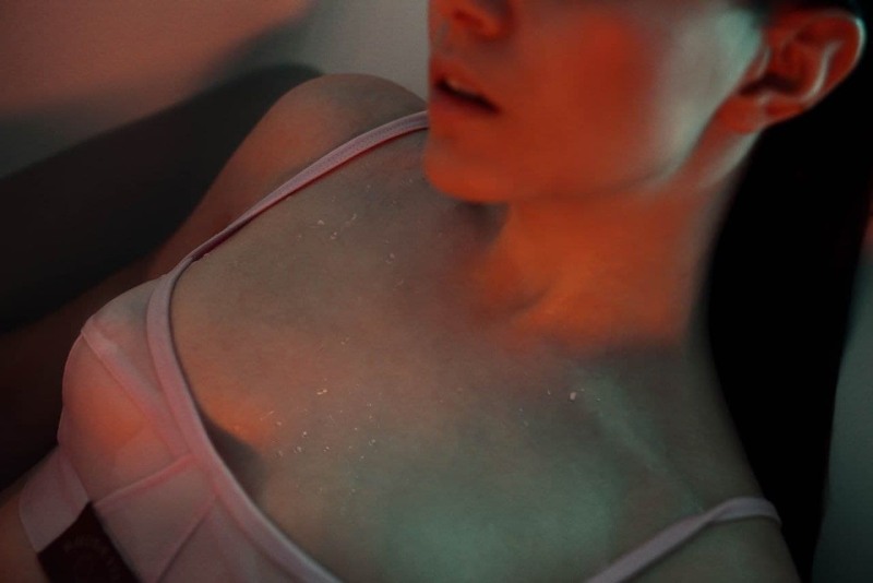 Tattooed Mila Kunis Gives Handjob Deepfake